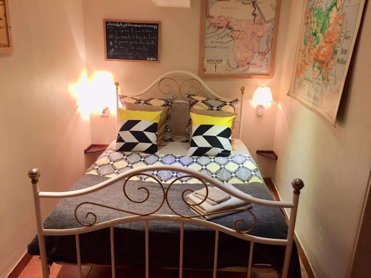 Bed and Breakfast Les Maitres Sonneurs Huriel Екстер'єр фото
