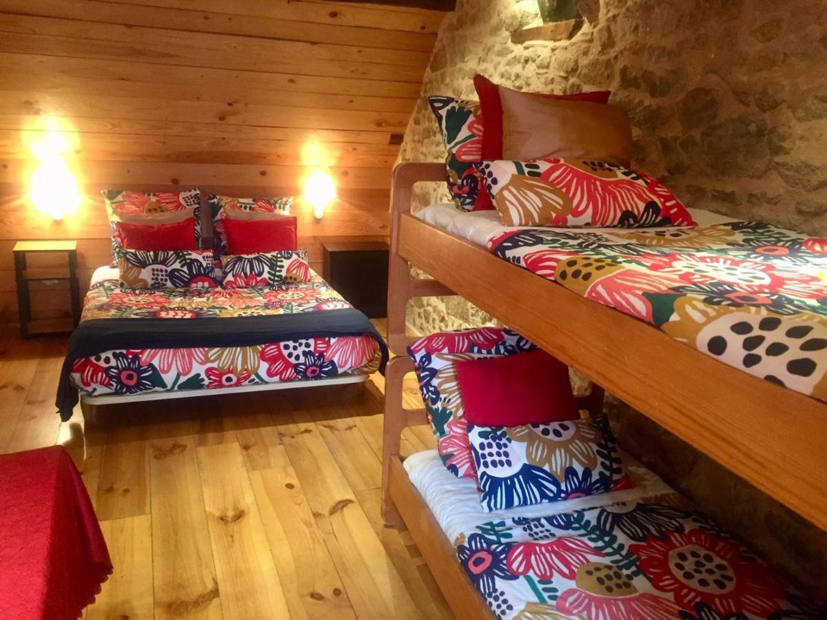 Bed and Breakfast Les Maitres Sonneurs Huriel Екстер'єр фото