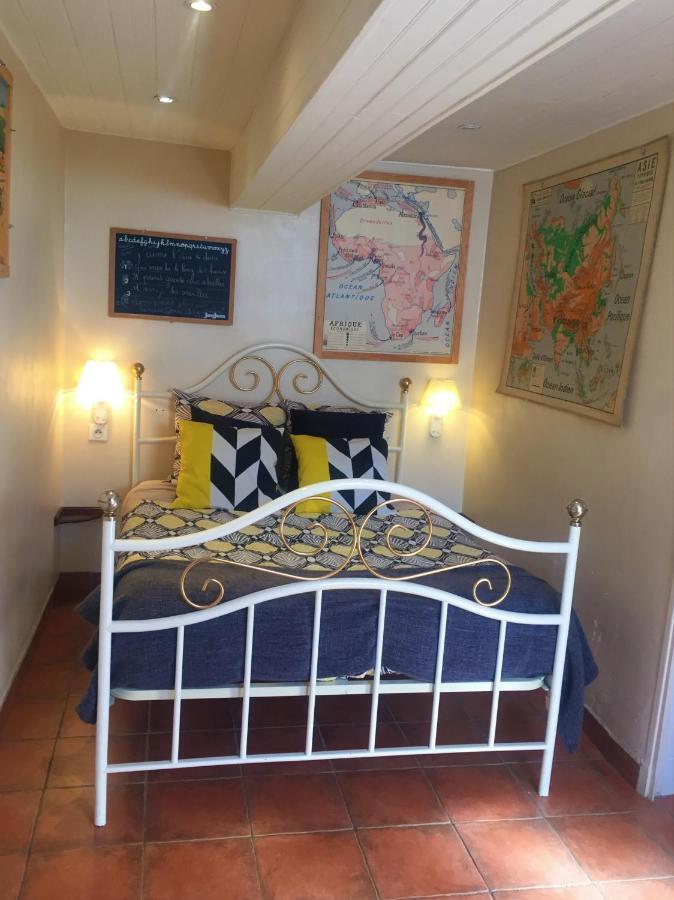 Bed and Breakfast Les Maitres Sonneurs Huriel Екстер'єр фото